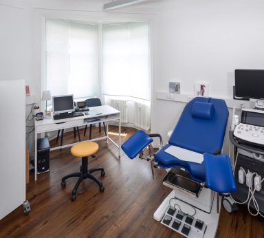 Die Frauenärzte Lörrach-Schopfheim Praxis Behandlungsraum